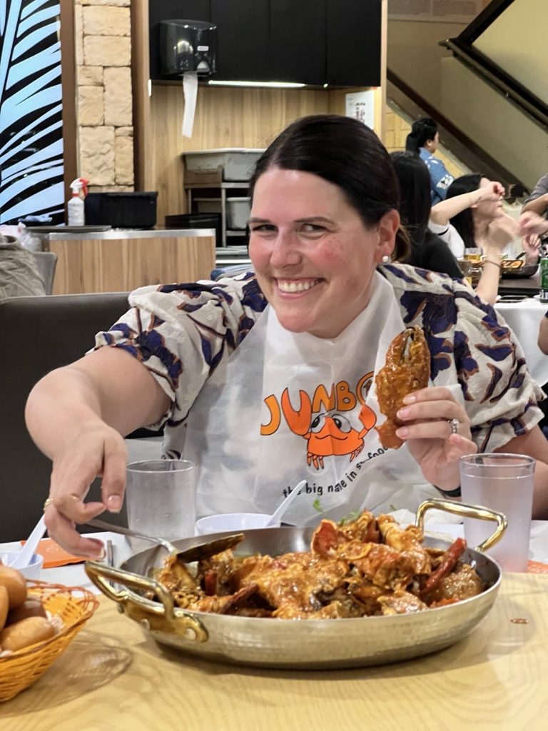 Family Adventure to Singapore, a family dinner at Jumbo Seafood as the author tries the crab